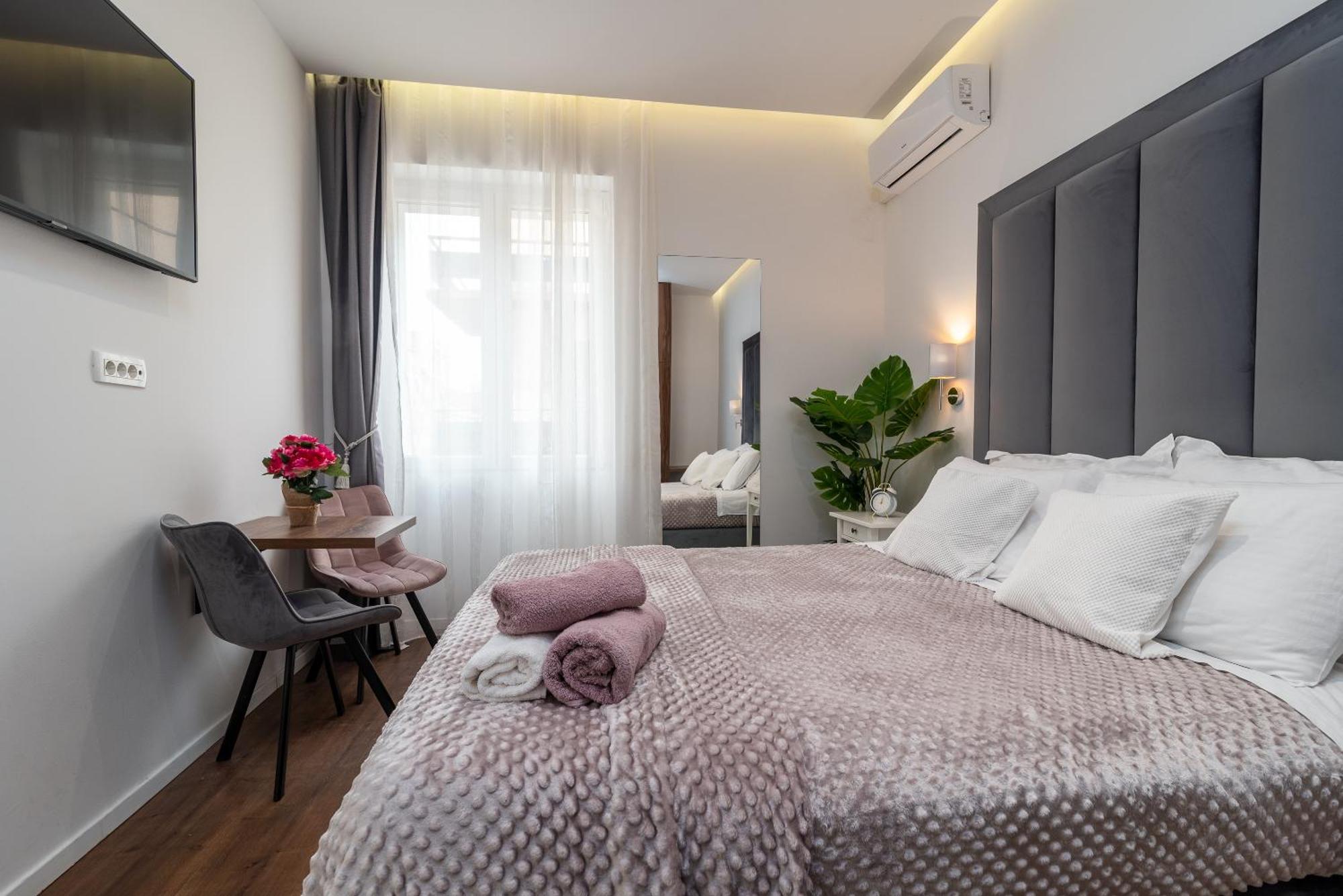 Antares Luxury Rooms 1 スプリト エクステリア 写真