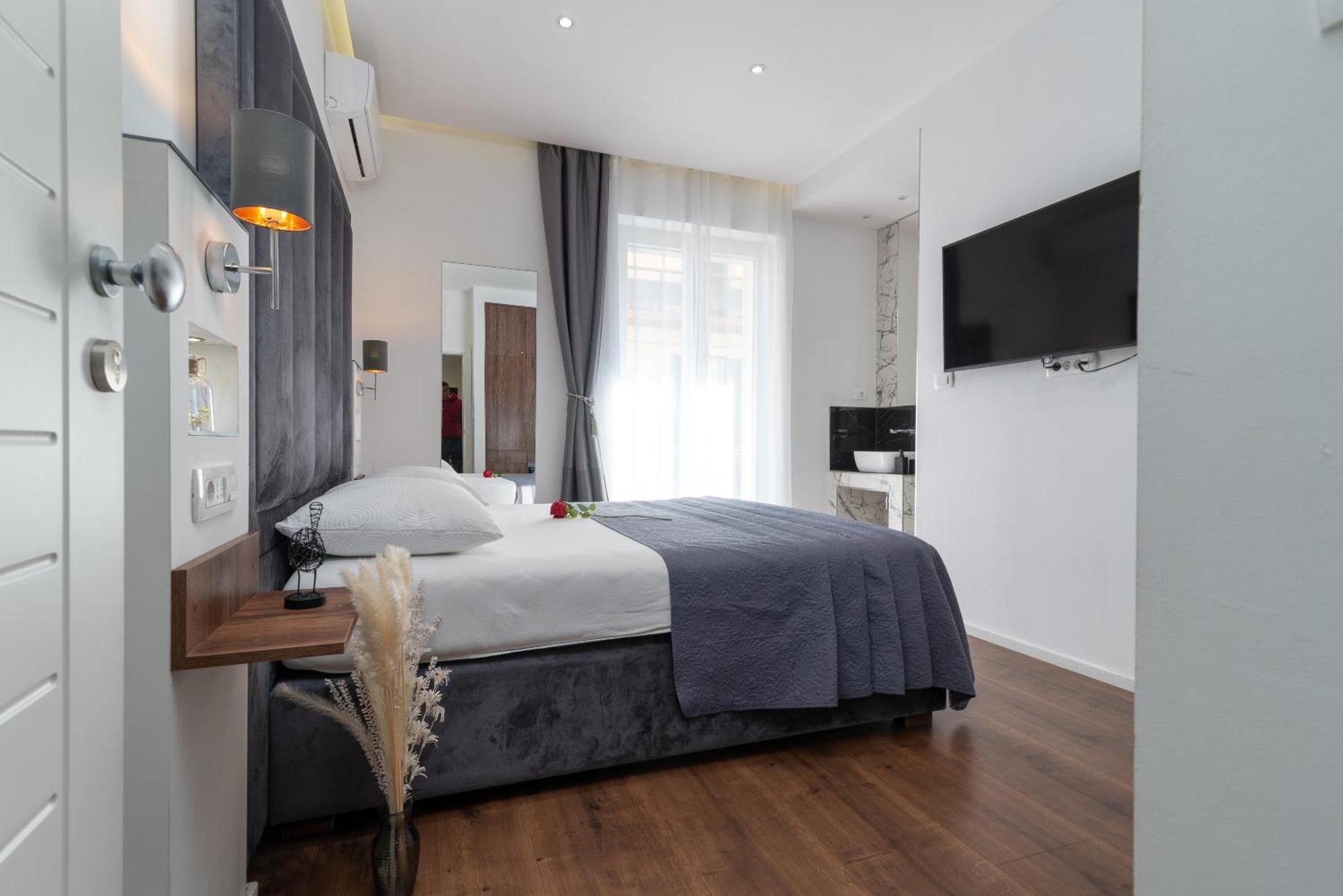Antares Luxury Rooms 1 スプリト エクステリア 写真