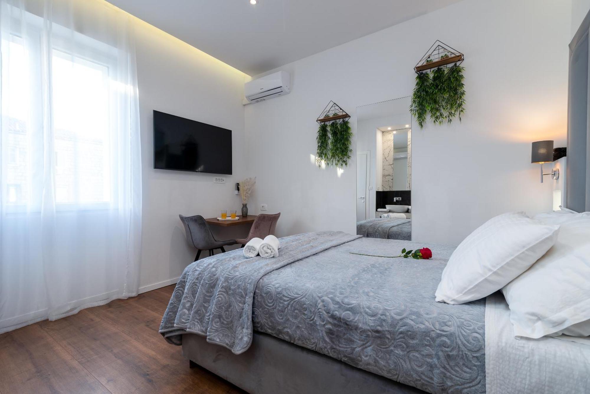 Antares Luxury Rooms 1 スプリト エクステリア 写真