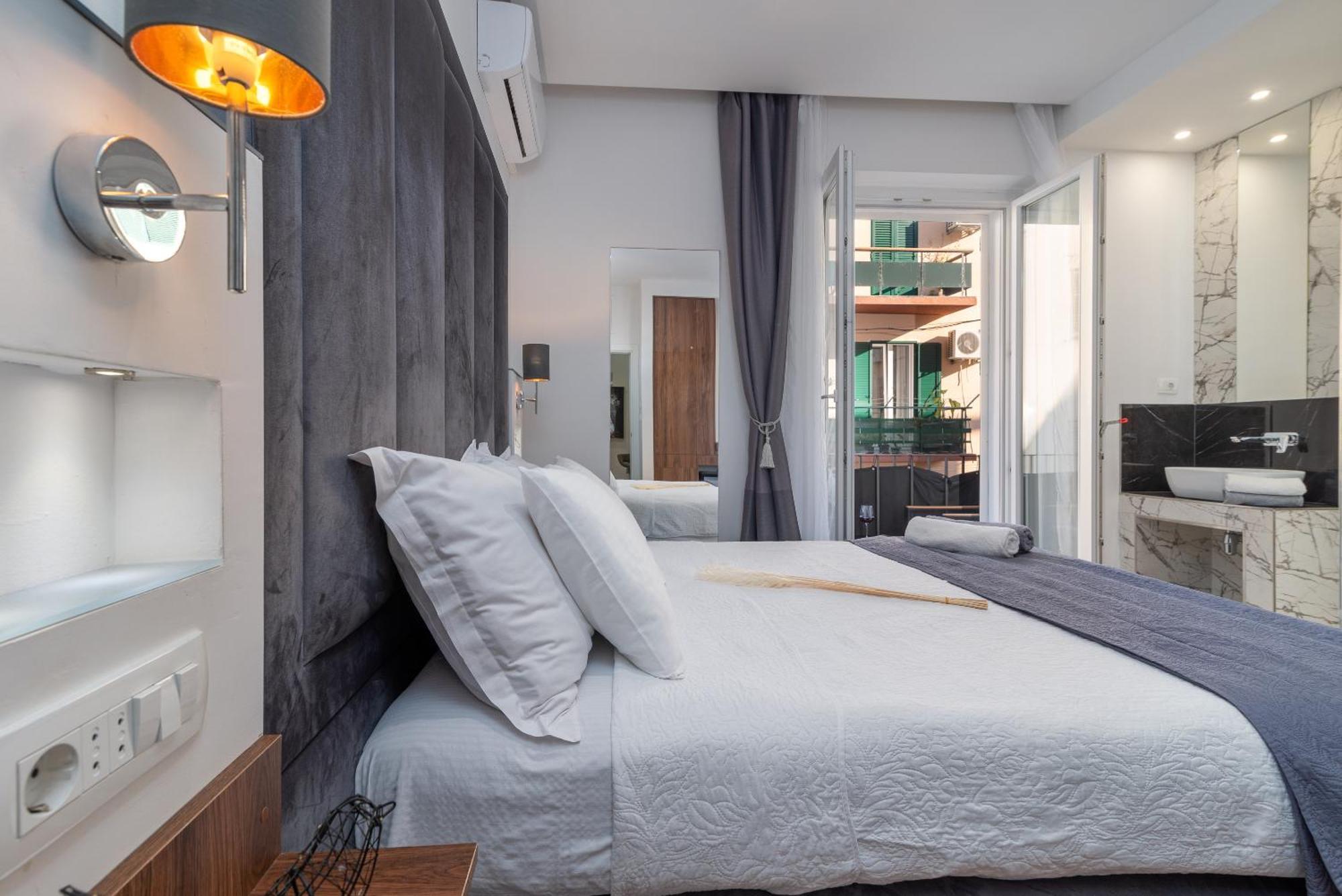 Antares Luxury Rooms 1 スプリト エクステリア 写真